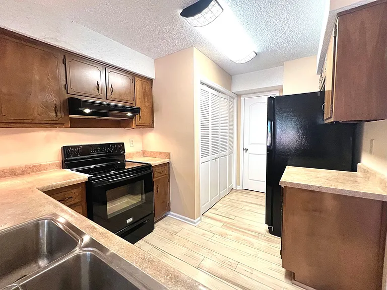 2475 Sunburst Pl — Photo 21