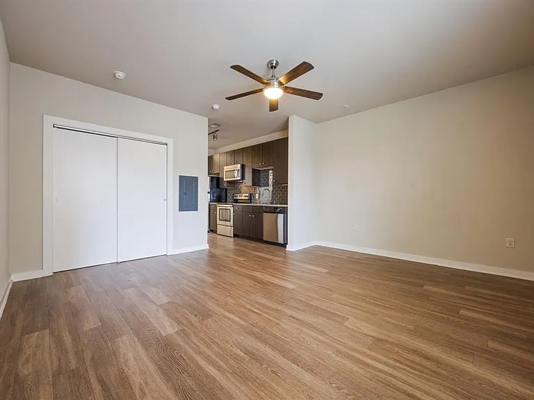 1900 Barton Springs Rd #3013 — Photo 12