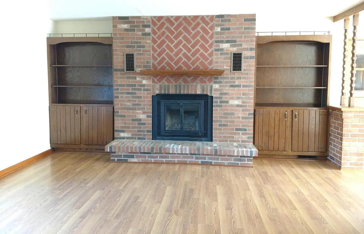 2 bed, $1,300 — Photo 3