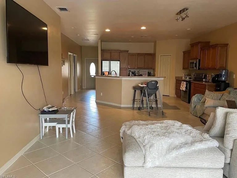 627 SW 47th Ter #627 — Photo 17