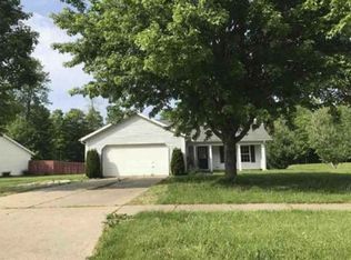 476 Oak Hollow Dr, Madison, OH 44057