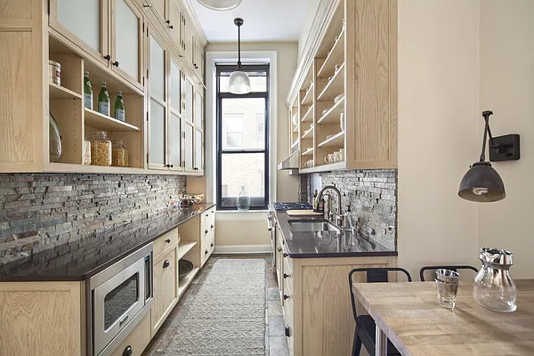 Sold by Stribling | media 3