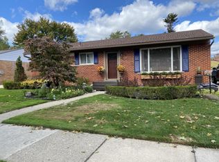 32252 Oakley St, Livonia, MI 48154 | Zillow