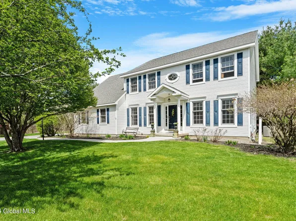 209 Longhouse Lane, Slingerlands, NY 12159