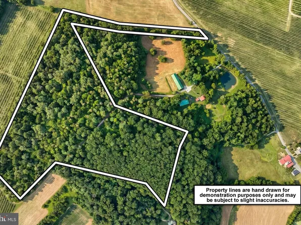 700 White Oak Tree Rd, Gardners, PA 17324