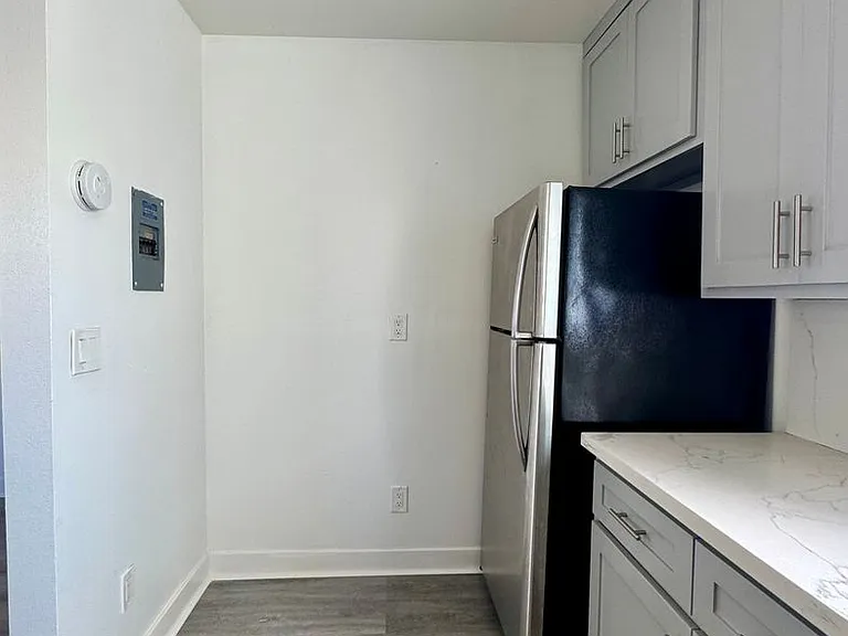 225 Belmont Ave — Photo 7