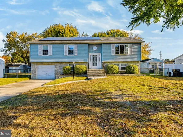 135 Sturbridge Dr, Erial, NJ 08081