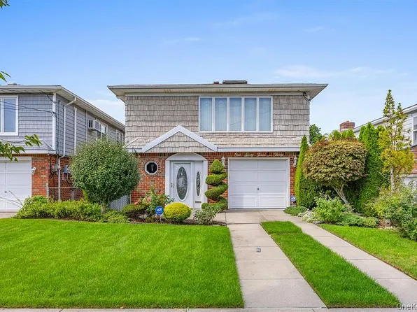 16330 91st St, Jamaica, NY 11414