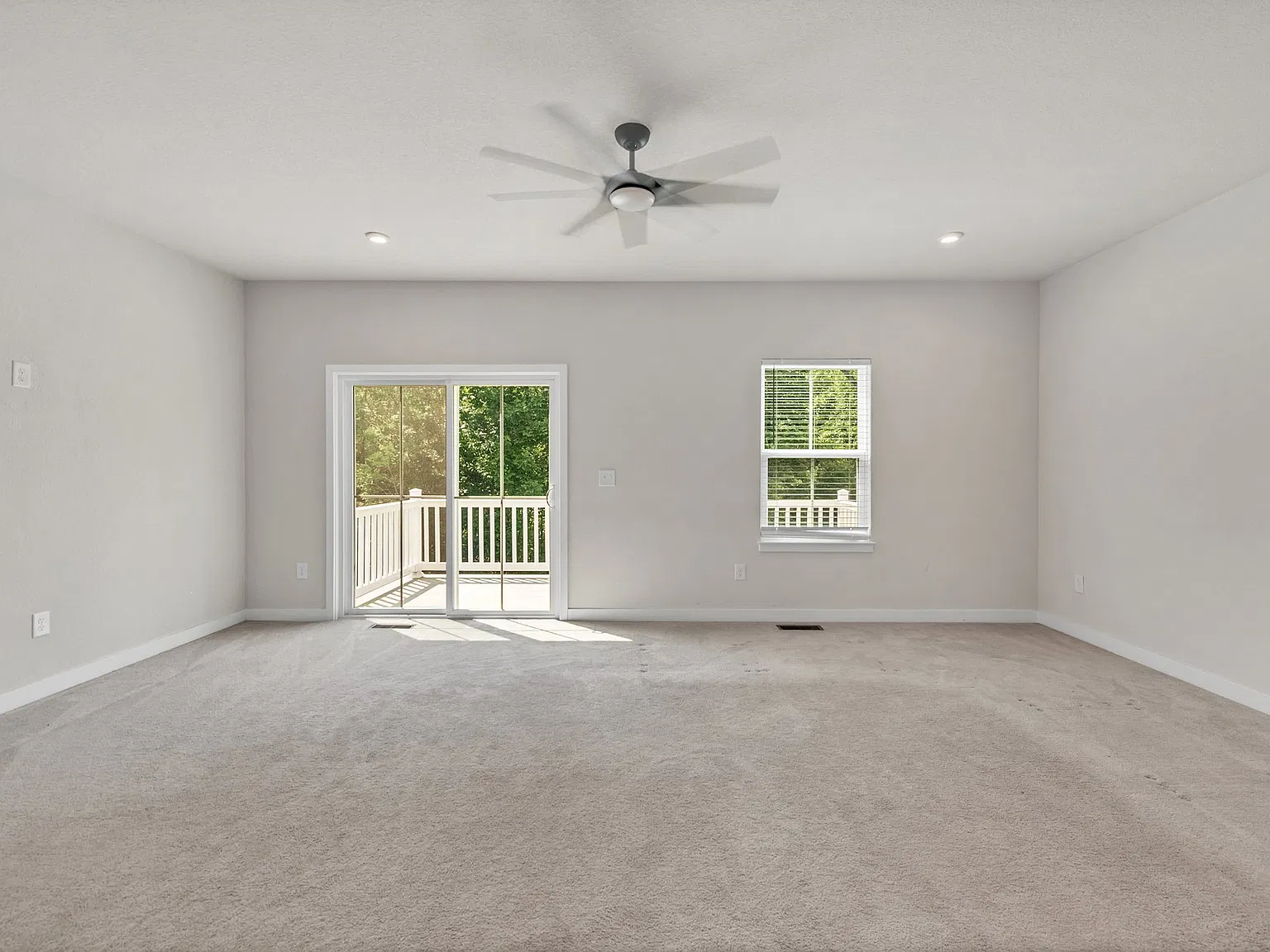 4 bed, 2432 sqft, $3,000 — Photo 4