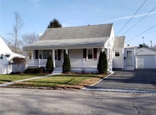 34 Midland Dr, Cranston, RI 02920