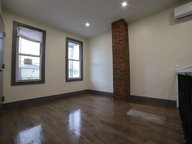 124 McAdoo Ave #1 — Photo 5