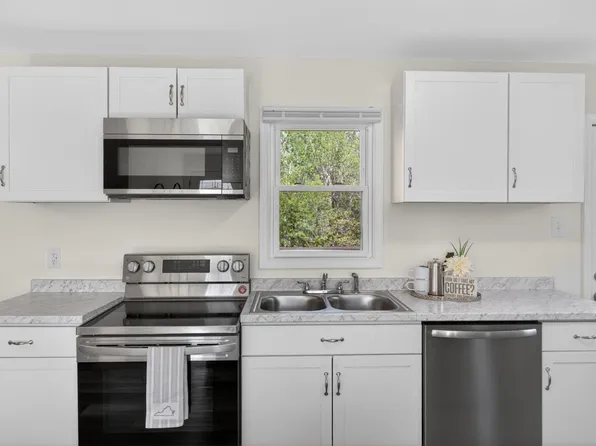 228 Chapel Ln, Lynchburg, VA 24501