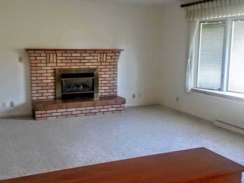 2nd image of 2514 Lillis Ln