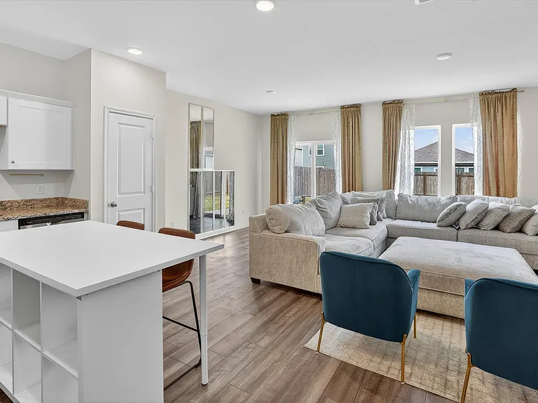 14755 Maple Ter — Photo 4