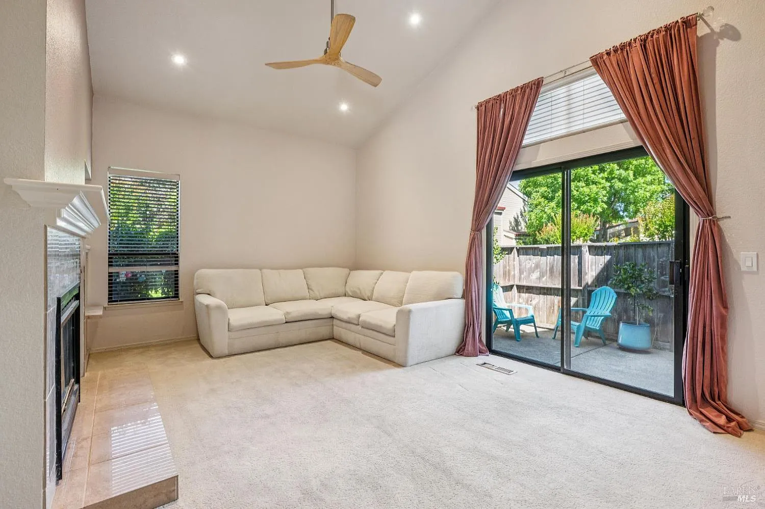 4704 Shade Tree Lane - Photo 2