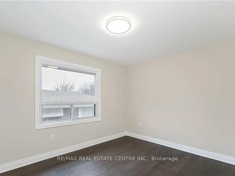 364 E 14th St #UPPER FLOOR ONLY — Photo 16
