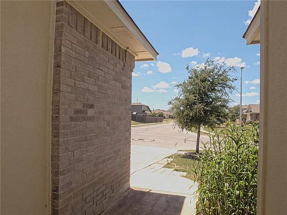 4th image of 1200 Remington Dr