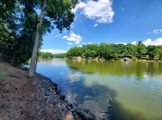 34 Lake View Poin, Glade Hill, VA 24092
