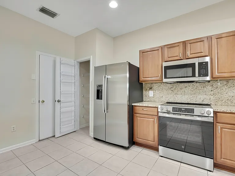 26548 Castleview Way — Photo 30