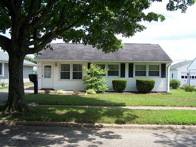 610 Walnut St photo 1