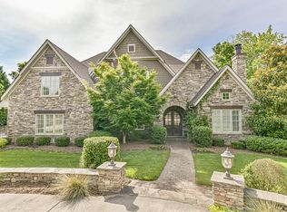 1503 Shadow Forest Dr, Matthews, NC 28105
