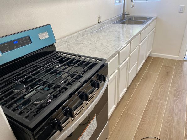 7302 Vineland Ave #1/2