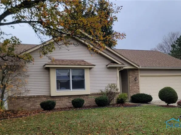 205 Briarwood Dr, Fremont, OH 43420