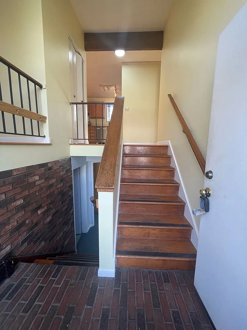 4 Bed / 2 Bath Home Near Virginia Park | On-site Parking & Laundry | Flexible Lease Terms! — Photo 3