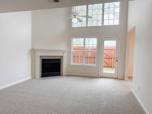 3rd image of 403 Heath Pl