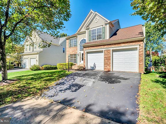 2nd image of 46800 Trailwood Pl