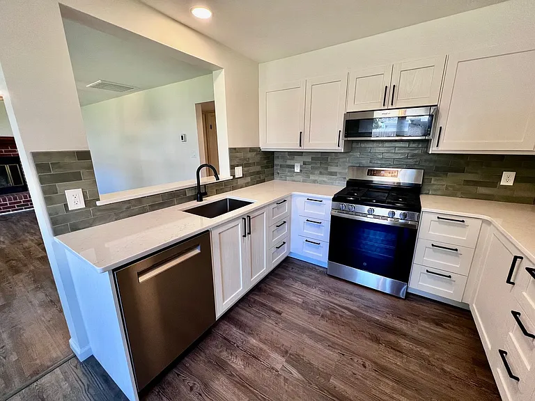 964 Wasserman Dr — Photo 7