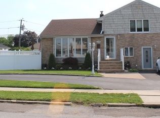 1159 Palermo Ct, Franklin Square, NY 11010