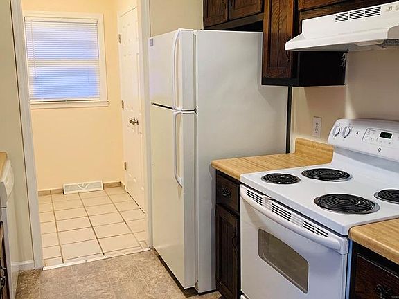 3rd image of 1756 Patrick Way APT C