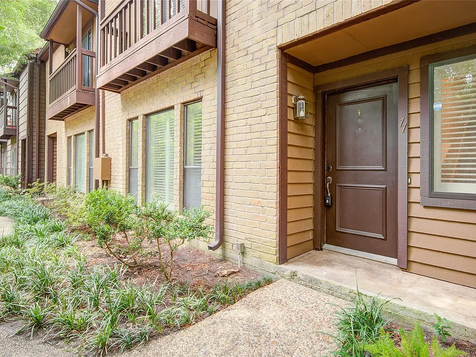 11711 Memorial Dr #11