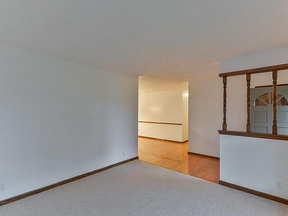 4th image of 2318 Bradford Dr