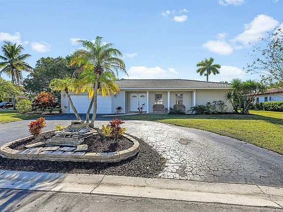 5th image of 8579 NW 27th Drive