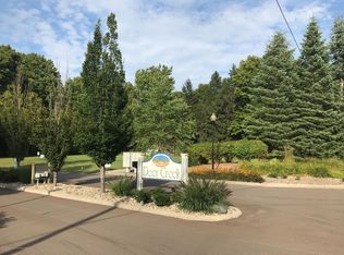 13809 Deercreek Dr, South Haven, MI