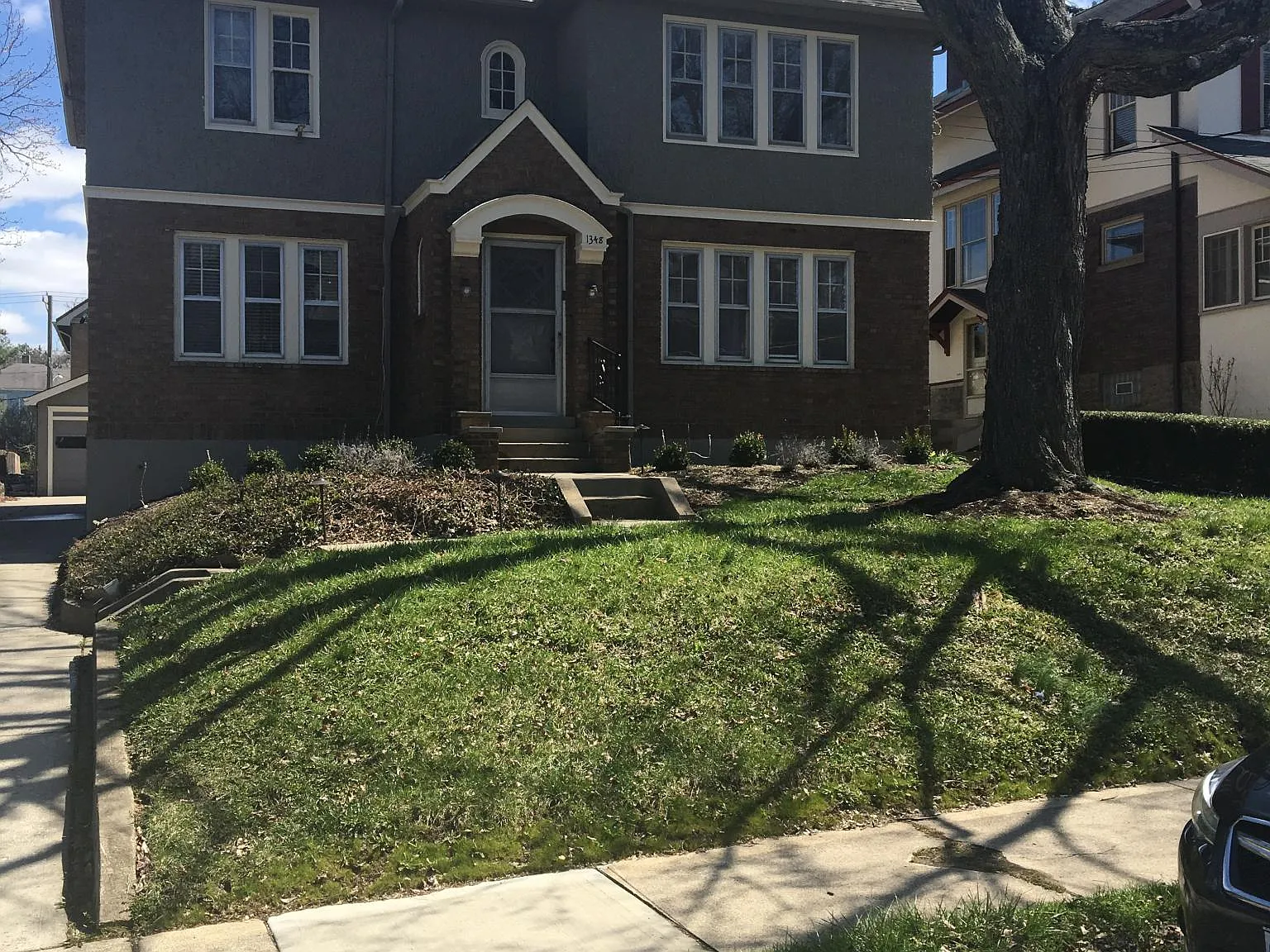 1348 Duncan Ave — Photo 1