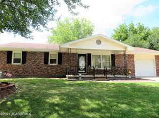 711 Proctor Dr, California, MO 65018