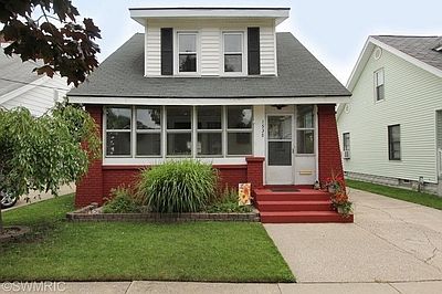 1st image of 1538 Pine Ave NW