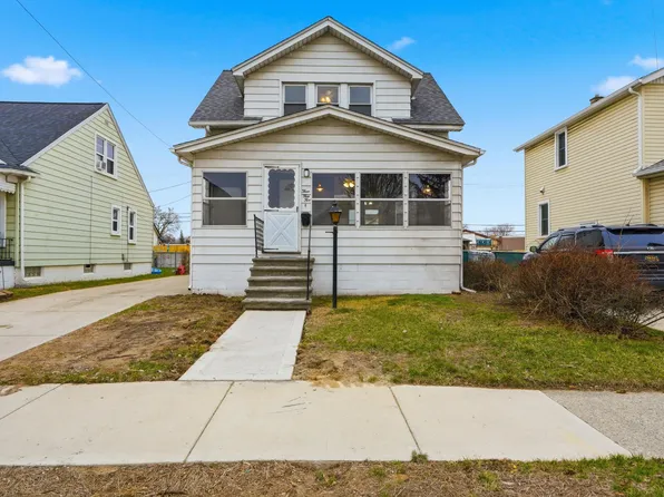 352 E Goulson Ave, Hazel Park, MI 48030