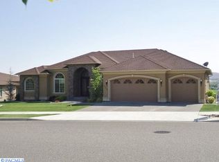 3335 River Valley Dr, Richland, WA 99354