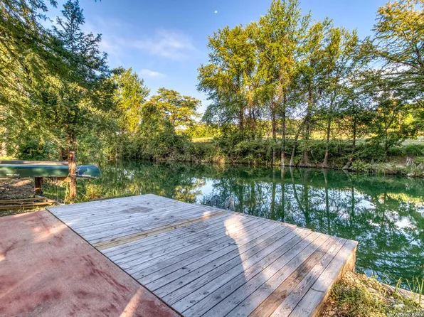 170 Teich, Bandera, TX 78003