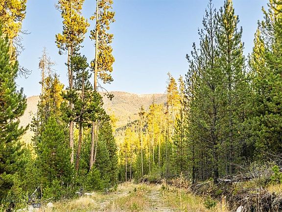 4th image of 10 Herring Flats Rd