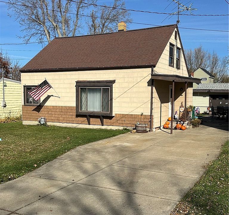 1st image of 2650 Greenfield Ave