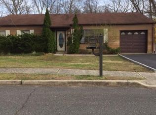 20 Brookside Rd, Neptune, NJ 07753