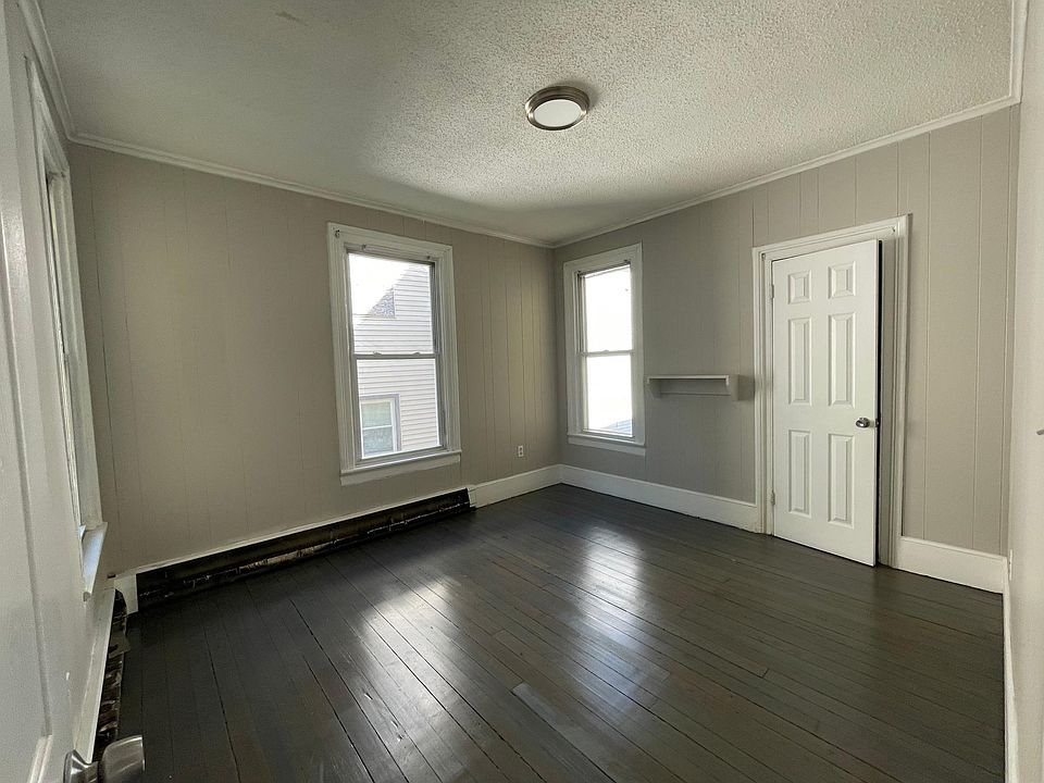 84 Wolcott St Waterbury, CT, 06705 Apartments for Rent Zillow