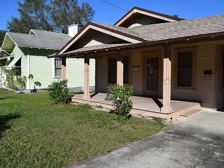 506 S McKay Ave — Photo 2