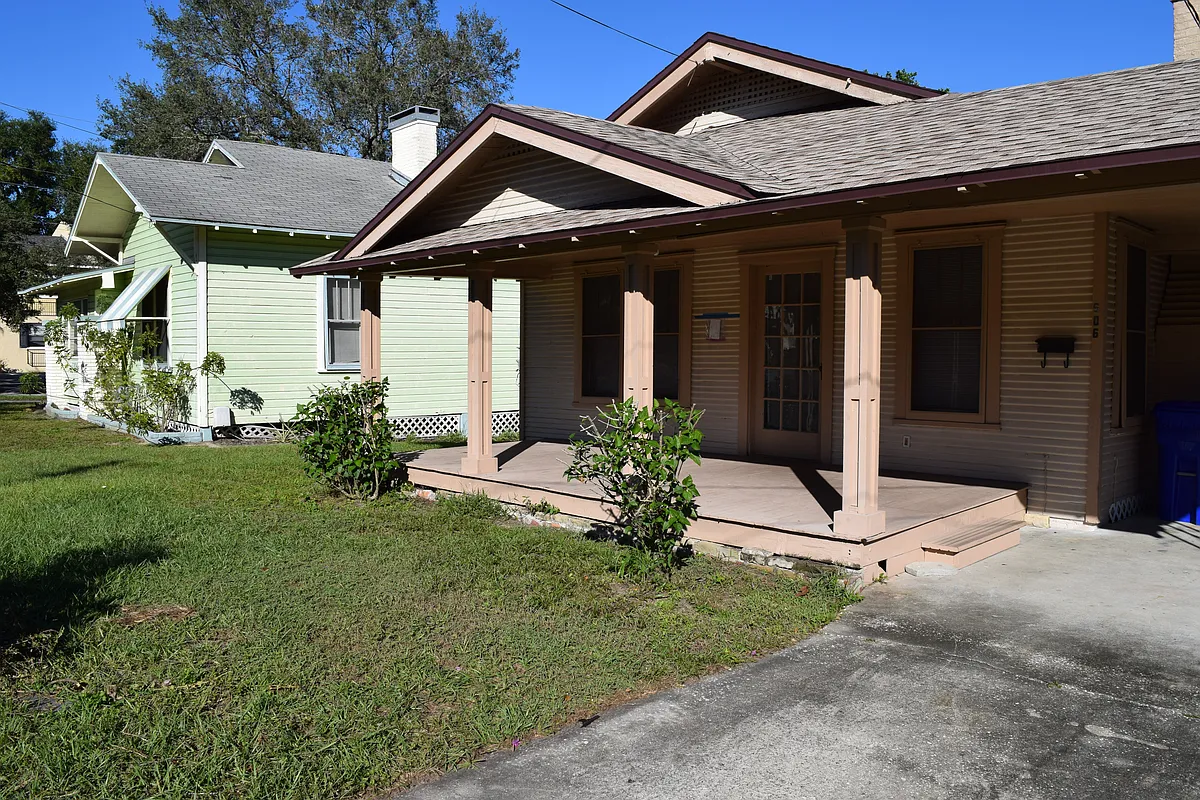 Building Photo - 506 S McKay Ave