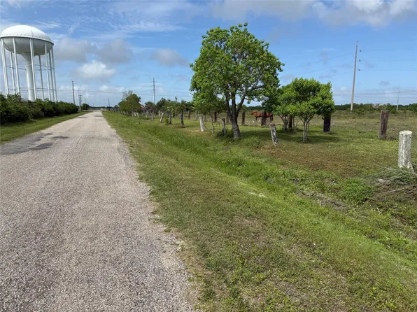 702 N Orchid Dr, Texas City, TX 77591